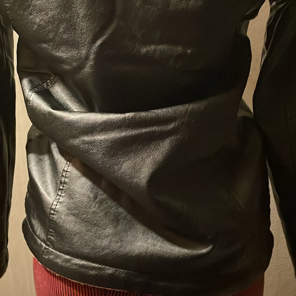 M) Leather jacket!! - Picture 5 of 7
